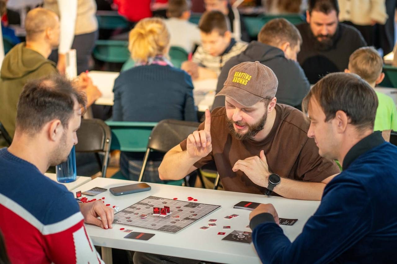 Demoing Krafting Krowns with players